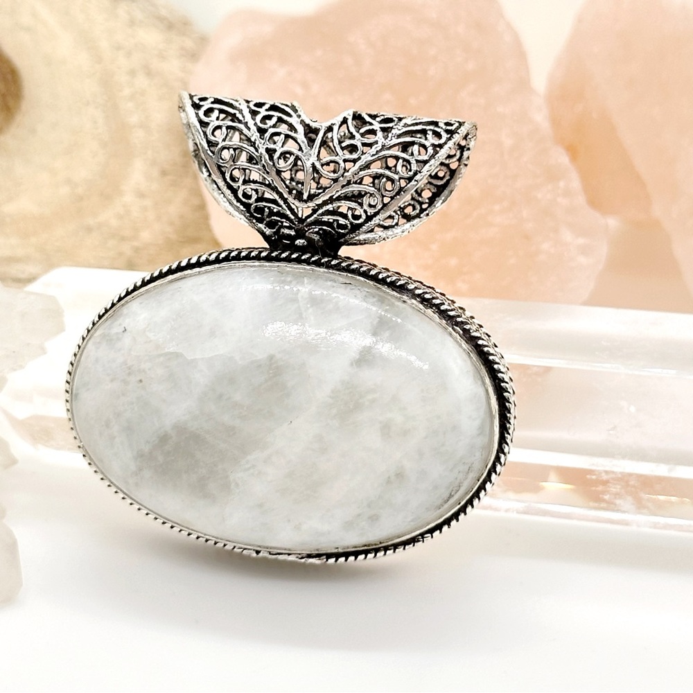 Mother of Pearl pendant.
